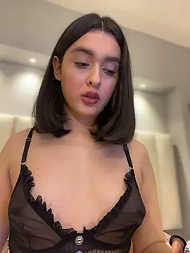 Živý XXX chat MiahWindsor