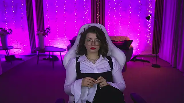 צ'אט XXX בשידור חי של Tessa_054