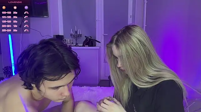 XXX chat uživo modela BothOurs