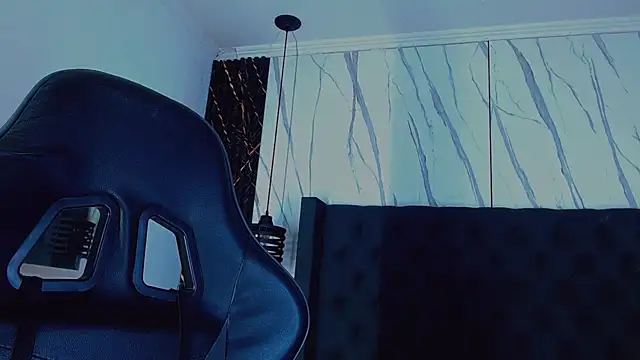 Angel_foxc13: απευθείας συνομιλία ΧΧΧ