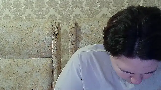 EmmaXKristall Chat XXX in diretta