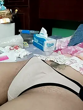 دردشة QueenSoreal الجنسية المباشرة