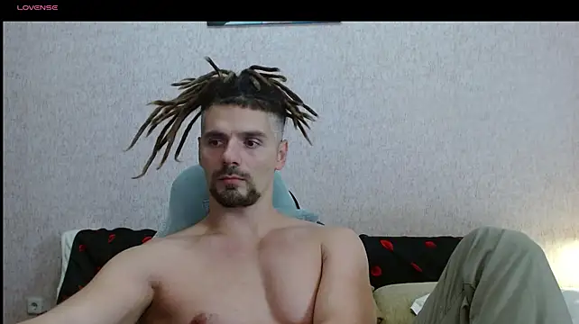Aestheticguy101 Adlı Modelin Canlı XXX Sohbeti