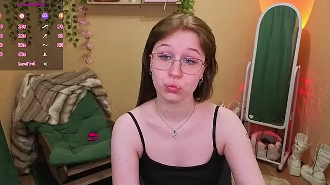lovegaz_e Adlı Modelin Canlı XXX Sohbeti