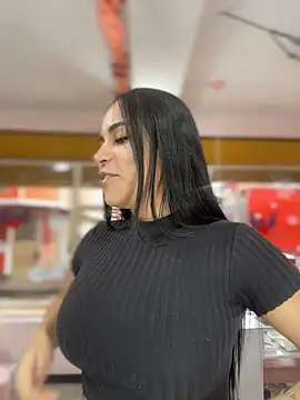 צ'אט XXX בשידור חי של Naatalia
