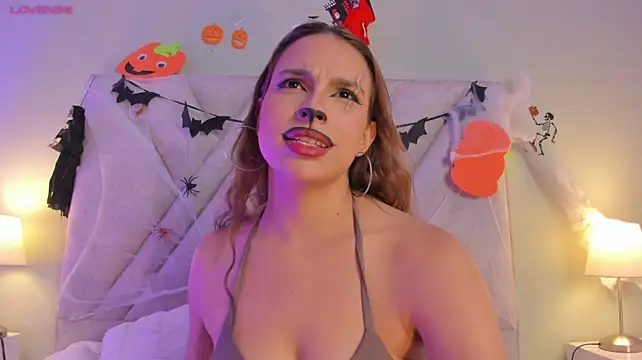 Chat +18 de nova_silk ao vivo