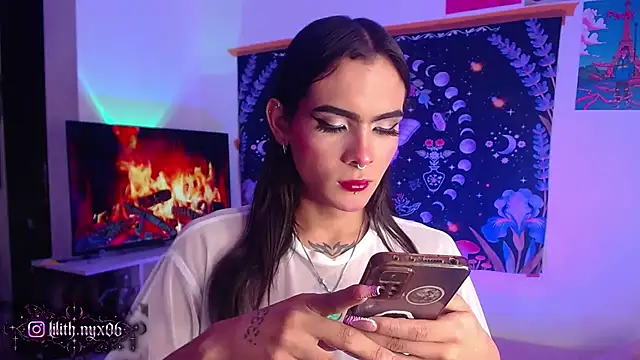 lilithnyx333's Live XXX Chat