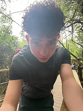 yoursexyjose's Live XXX Chat