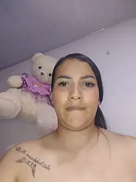 Chat +18 de MIA_MILK99 ao vivo