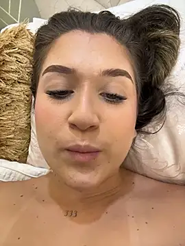 دردشة IsabelleMilan الجنسية المباشرة