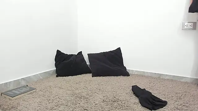 AnaHenao's Live XXX Chat