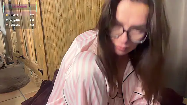 MrsMeliaのライブXXXチャット