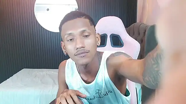 ManSant's Live XXX Chat