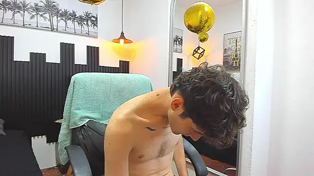 trevor_mob Adlı Modelin Canlı XXX Sohbeti