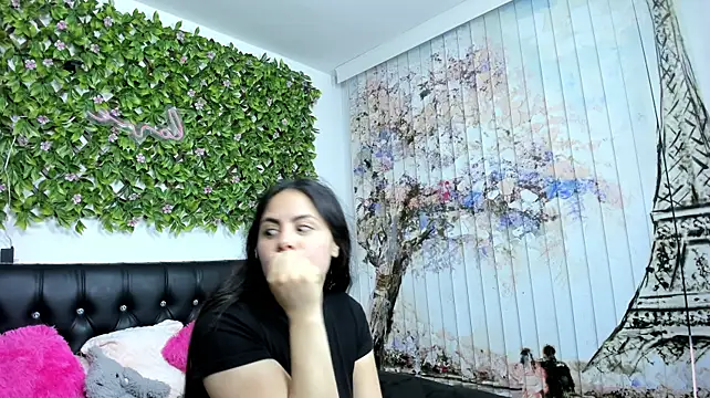 Aylin_Esquivel's Live XXX Chat