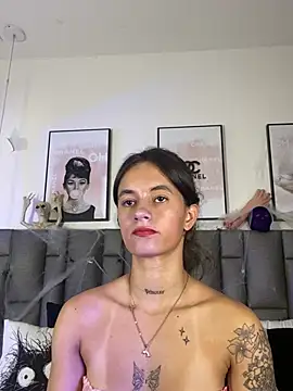 JuliaColemannのライブXXXチャット