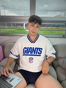 OLIVER_Kn Live XXX chat
