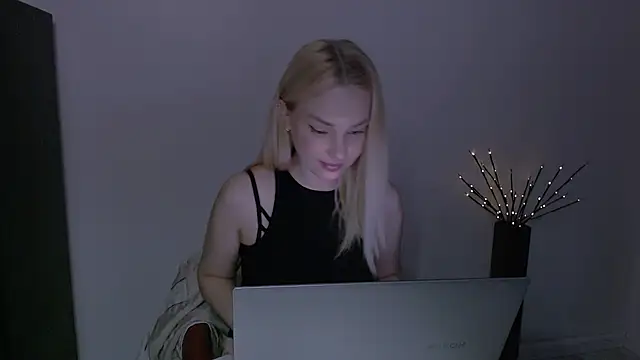 Lia_noo_regrets Chat XXX in diretta