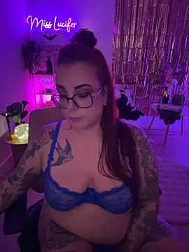 Chatroom XXX en direct de Miss_Lucifer6