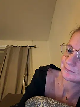 jannis1992 live XXX chat