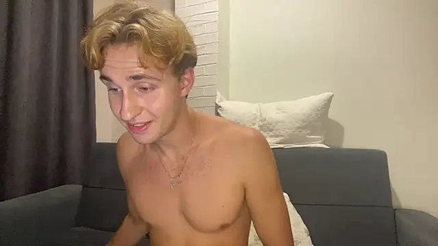 Chat +18 de MarvinLur ao vivo