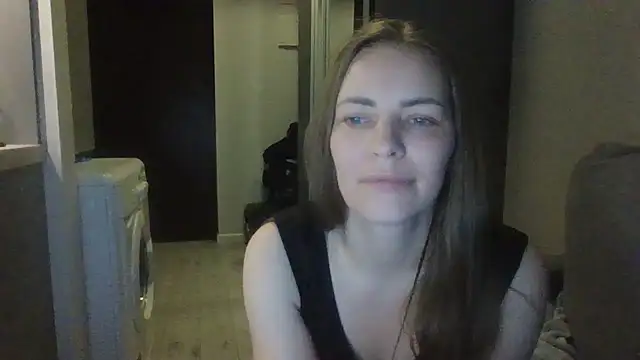 AnnaDiamond1 Adlı Modelin Canlı XXX Sohbeti