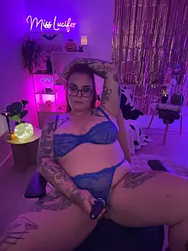 Miss_Lucifer6 Adlı Modelin Canlı XXX Sohbeti