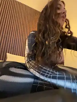 Chat XXX en directo de Monica17