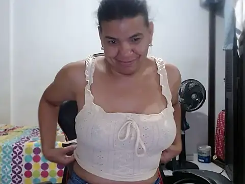 Adriana_0312 Chat XXX in diretta