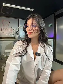 iris_cuteface's Live XXX Chat