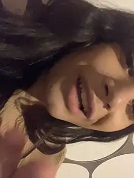 YourBabyLis live XXX chat