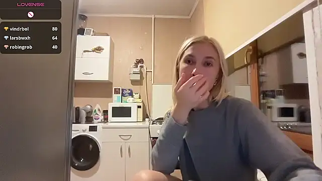 Онлайн чат XXX AngelJeni
