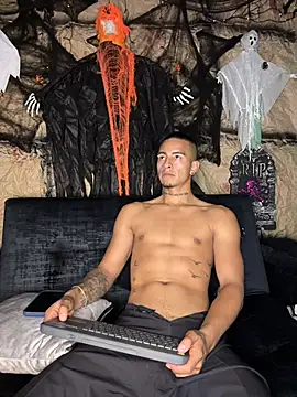 XXX chat uživo modela willclayy