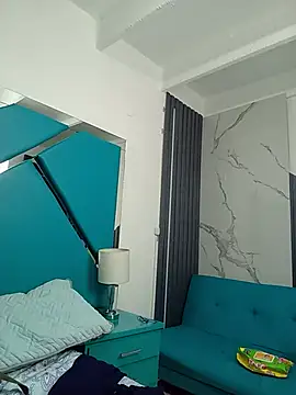 Chat +18 de Natasha_miilf_ ao vivo