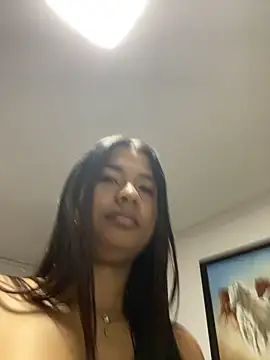 Chatroom XXX en direct de Romie_rous