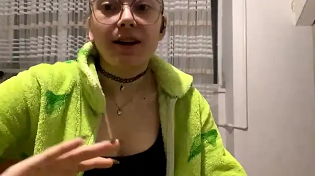 MargretTillou Chat XXX live