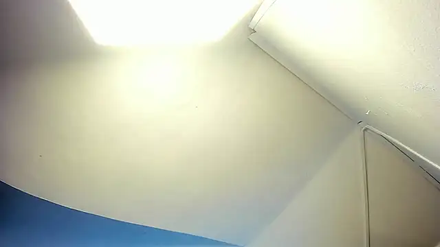 Yaluz_NaugthyのライブXXXチャット