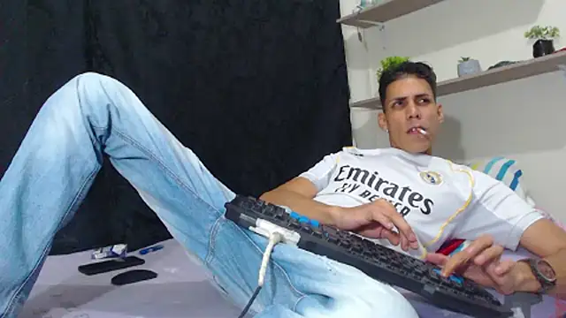 Chat XXX Live kingfm