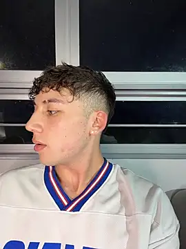OLIVER_K – Naživo XXX chat