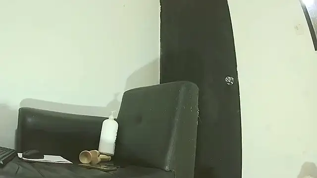 channelt Show in webcam