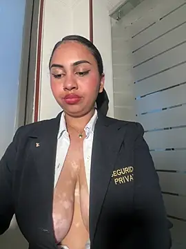 Chat +18 de jade_chers ao vivo