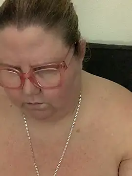 TheMotherPearl's Live XXX Chat