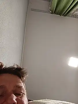 mariusSingur Chat XXX live