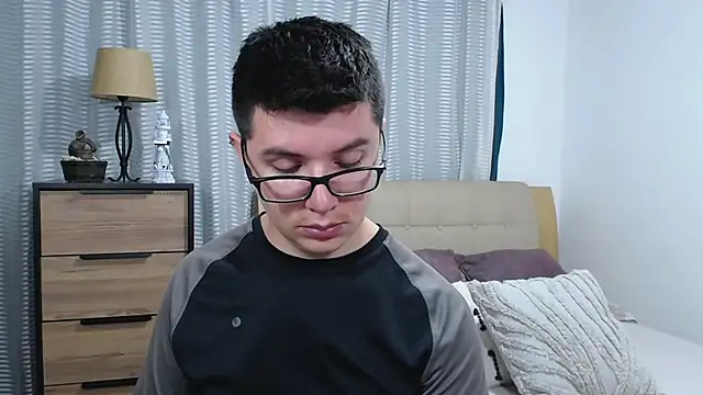 BlackFoXXX69 现场XXX聊天
