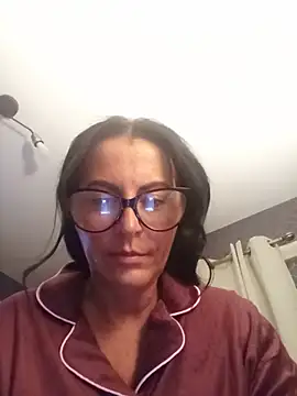 VelvetNaughty-Shem Chat XXX live