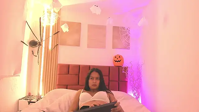CataleiaLatin Live XXX Chat