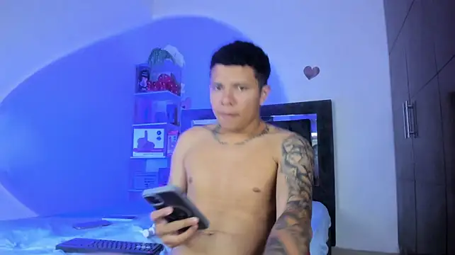 Онлайн чат XXX StevenSmith18
