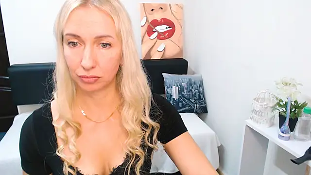 Chat XXX ao vivo de Cute_Smile_Shy