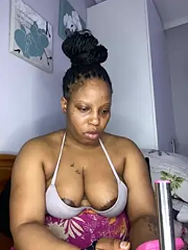 RainBougie's Live XXX Chat