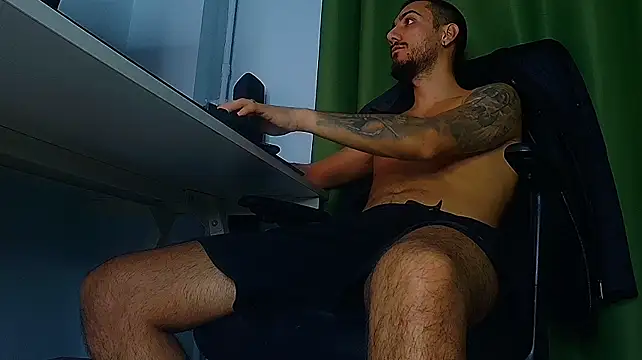 Czat XXX na żywo – AndrewBanner